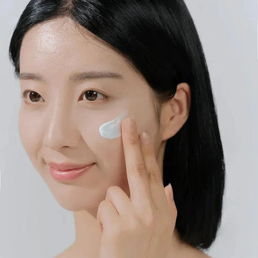 SKIN1004 Madagascar Centella Hyalu-Cica Water-fit Sun Serum SPF50+ PA++++ 100ml (Mega Size) SKIN1004 Skin Care